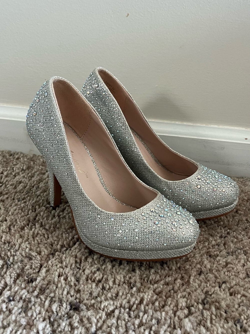Crystal-Embellished Silver High Heel Pumps